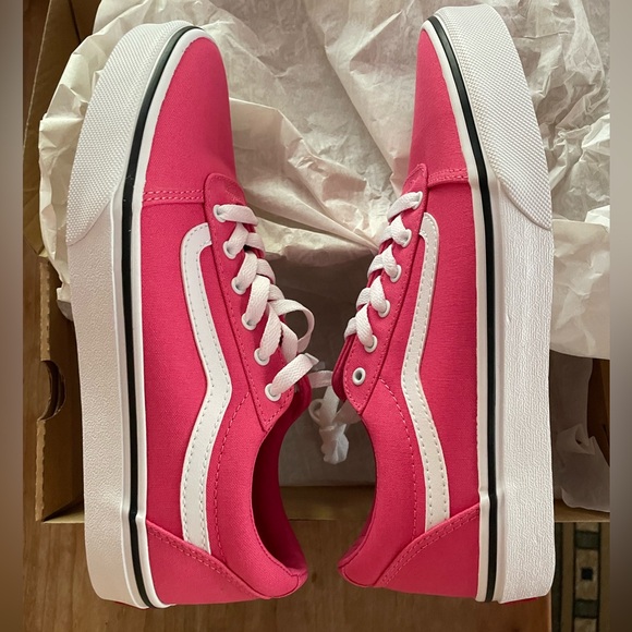 Vans Ward sneakers … NWT in the box … size 6 missy … PINK! - Picture 1 of 6
